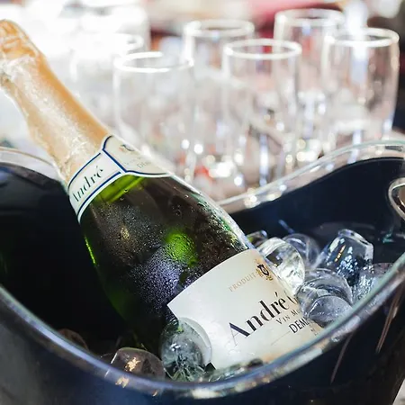 Isabel Hotel 4*