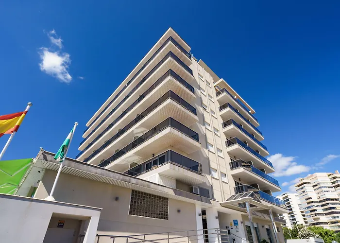 Isabel טורמולינוס