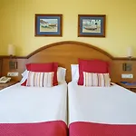Isabel Hotel
