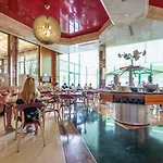 Isabel Hotel