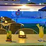 Isabel Hotel
