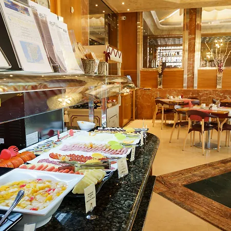 Isabel 4* Торремолінос